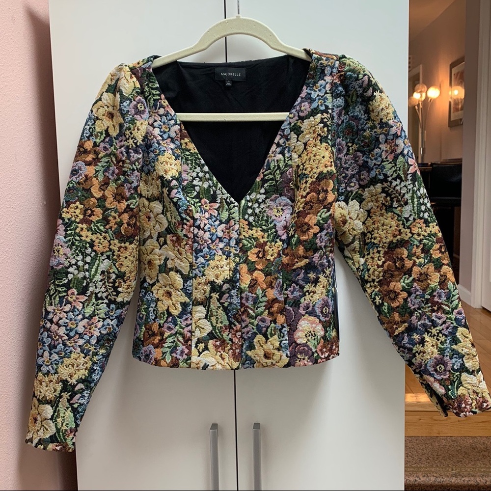 Vintage style tapestry hook and eye top